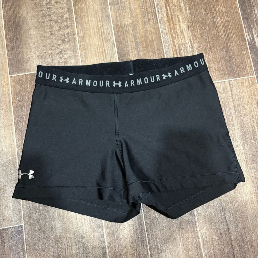 Under Armour Women's Black Shorts 3”